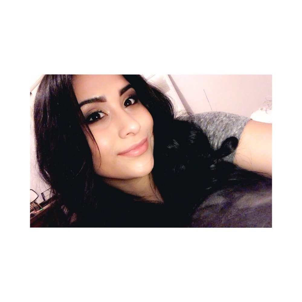 Meet your Posher, Viviana